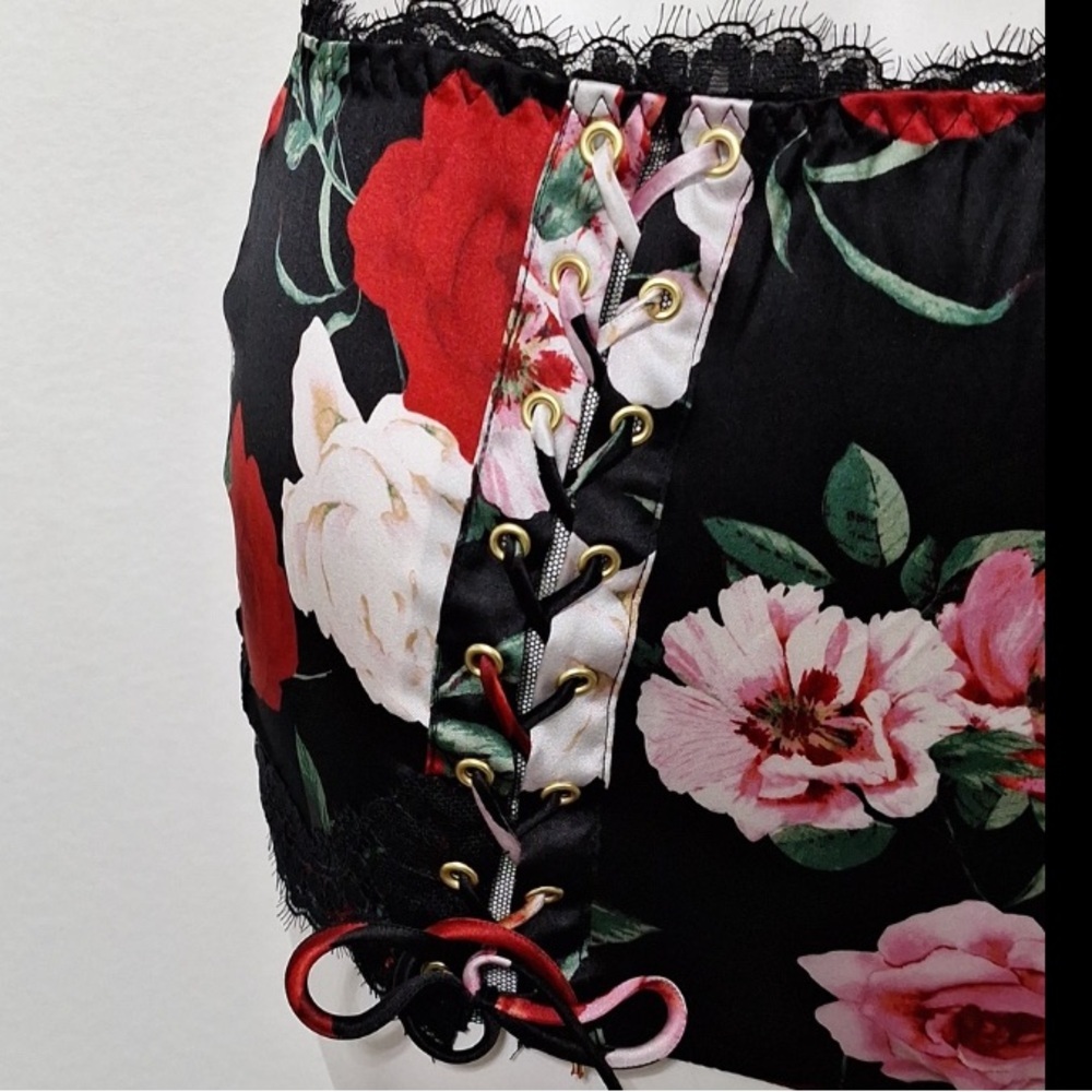 Victoria's Secret Black Floral Lace-Up Panties - Picture 5 of 10